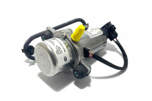 Power brake booster vacuum pump